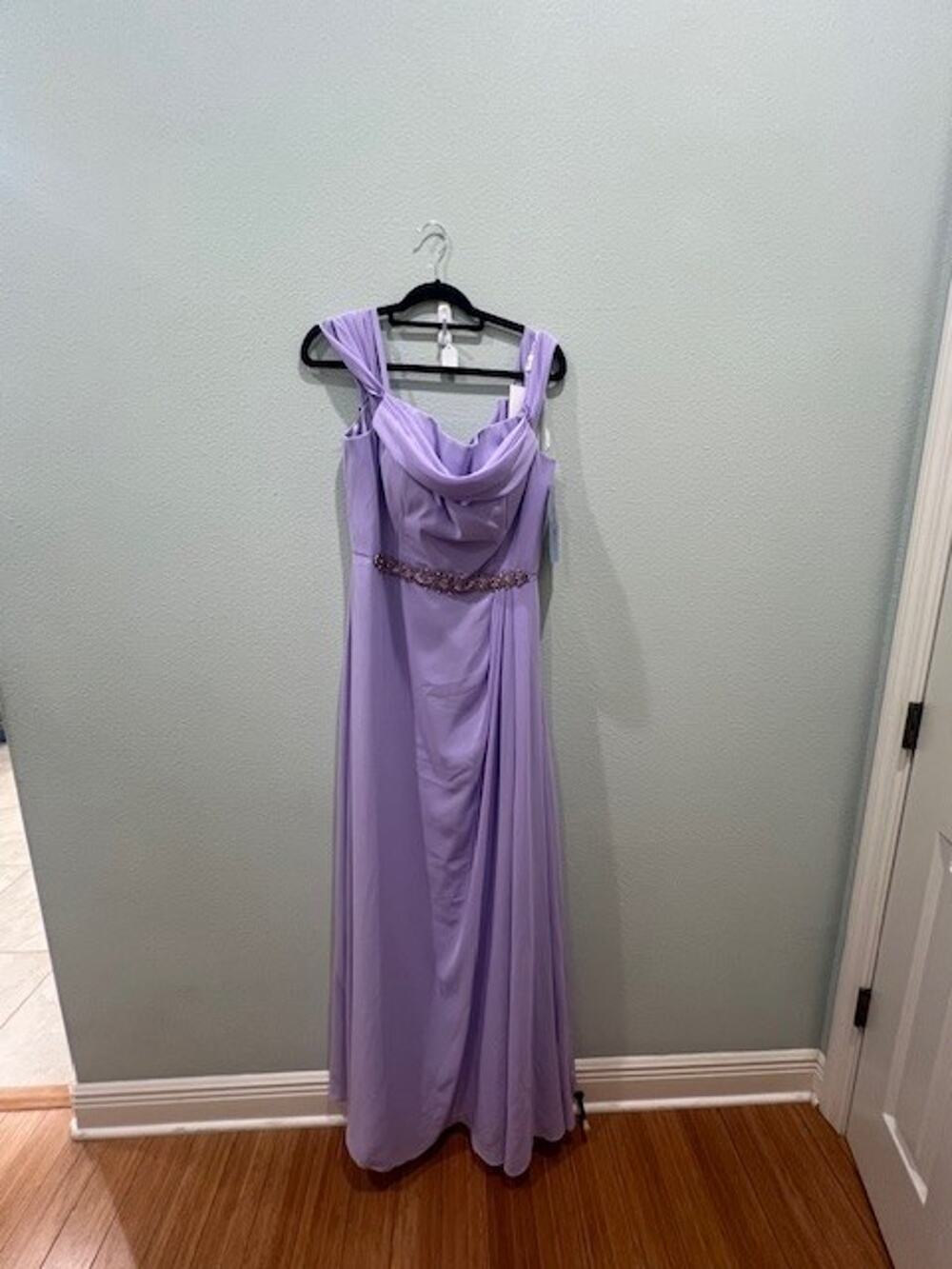GLS Women's XL Formal Prom Lilac Sleeveless Gown with embellished waistline